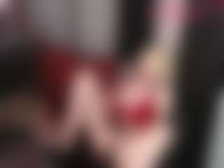 Live cam show with April_Strife - Mature on Camsoda