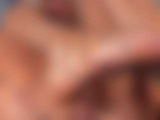 Live cam show with creambaby1 - Shaved Pussy on Cam Slut