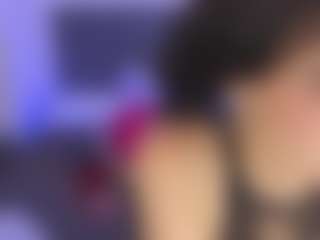 Live cam show with CassieEvanss - Oil on xDating