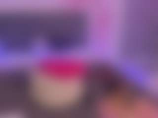 Live cam show with CassieEvanss - Oil on TeamSkeetLive