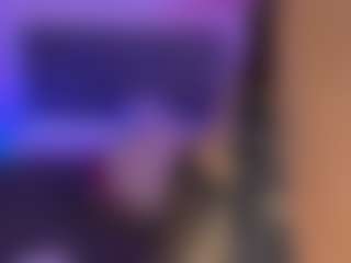 Live cam show with CassieEvanss - Fetish on Milfs Live