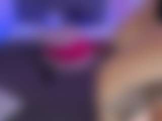 Live cam show with CassieEvanss - Living Room on galaxygirlnitro.com