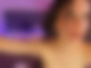 Live cam show with CassieEvanss - Living Room on Camsoda