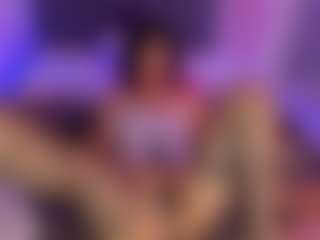 Live cam show with CassieEvanss - Solo on Camsoda