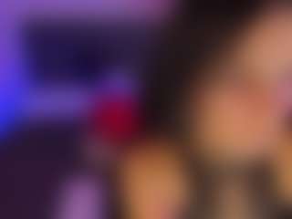 Live cam show with CassieEvanss - Fingers on Camsoda