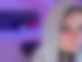 Live cam show with CassieEvanss - Double Penetration on madthumbs