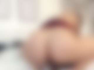 Live cam show with Ashley-Bruce - Handjob on CamwithHer
