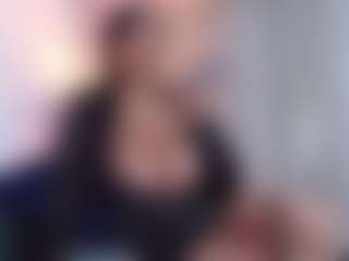 Live cam show with Ashley-Bruce - Busty on Hubzter Live