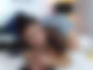 Live cam show with Ashley-Bruce - Fingering on Latina Girls