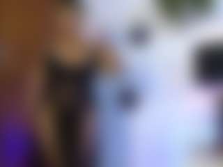 Live cam show with Ashley-Bruce - Fingers on AdultVida.com