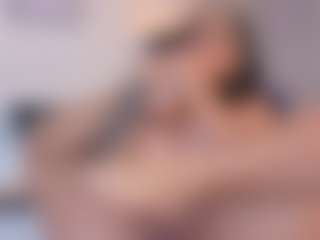Live cam show with Ashley-Bruce - HD Latina on StripNow