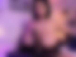 Live cam show with Ashley-Bruce - Striptease on SinfulBabes