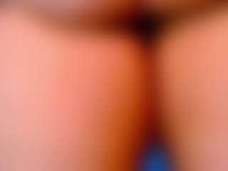 Live cam show with Lyalatin4 - HD MILF on Camsoda