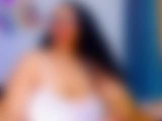 Lyalatin4's Live Sex Cam Show