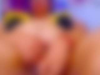 Lyalatin4's Live Sex Cam Show