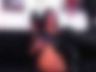Live cam show with RobertaGutierrez - Nipple Piercings on dropp.cam