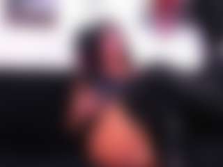 Live cam show with RobertaGutierrez - Smoking on camgirlchat.live