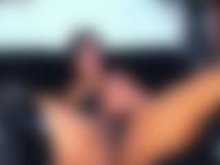 Live cam show with RobertaGutierrez - Brown Eyes on Camsoda