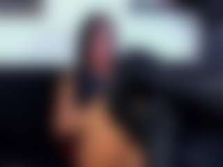 Live cam show with RobertaGutierrez - Tease on Camsoda