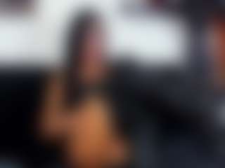 Live cam show with RobertaGutierrez - Smoking on Camsoda