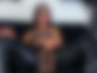 Live cam show with RobertaGutierrez - Brown Eyes on CamClone