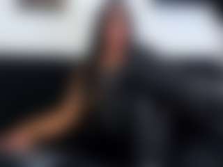 Live cam show with RobertaGutierrez - Tease on Gym Cam Girls