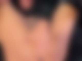 Live cam show with RobertaGutierrez - Facial Piercings on Pornisteam.com
