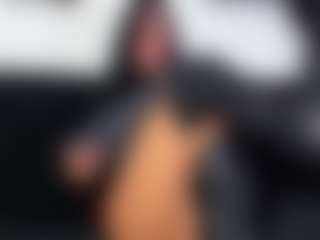 Live cam show with RobertaGutierrez - Smoking on Adult Interactions