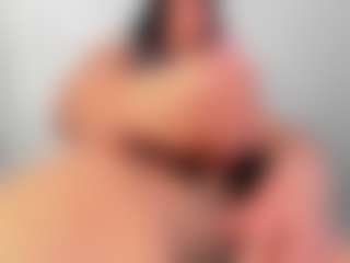 Live cam show with RobertaGutierrez - Orgasm on Camsoda