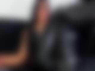 Live cam show with RobertaGutierrez - Smoking on livesuperchat.net