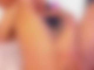 Live cam show with RobertaGutierrez - Nipple Piercings on TeamSkeetLive