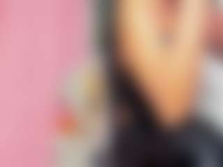 Live cam show with RobertaGutierrez - Average on testsause.com