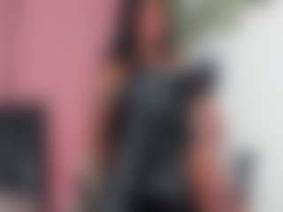 Live cam show with RobertaGutierrez - Average on Dolls Live