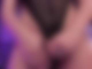 SaraaMills's Live Sex Cam Show