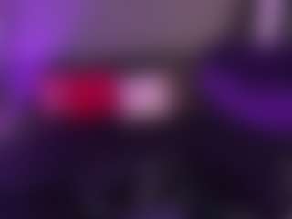Live cam show with SaraaMills - Thong on xheatlive.com