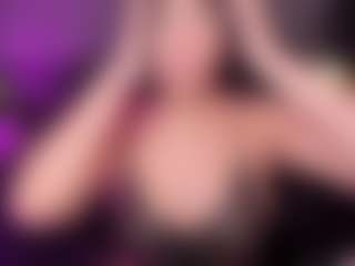 Live cam show with SaraaMills - Normal on CamwithHer