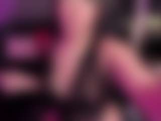 Live cam show with SaraaMills - Smoking on fuck-show.com