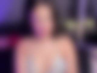Live cam show with SaraaMills - Smoking on Camsoda