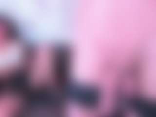 Live cam show with ShantalRosee - Strip on Camming Site