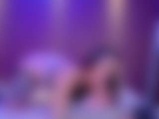 Live cam show with Emily White - Fingers on CamwithHer