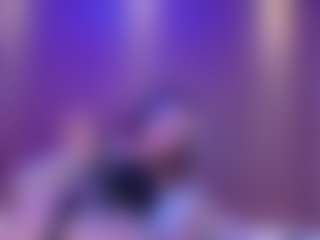 Live cam show with Emily White - Public on Dolls Live