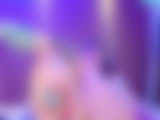 Live cam show with Emily White - Facial Piercings on dropp.cam