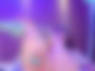 Live cam show with Emily White - Facial Piercings on hotwifechat.live