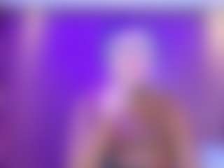 Live cam show with Emily White - Public on Fling VIP Chat