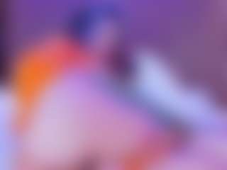 Live cam show with Emily White - Flashing on Camsoda