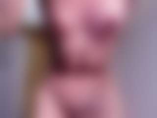 Live cam show with salomee-star - Double Penetration on boobsie.com