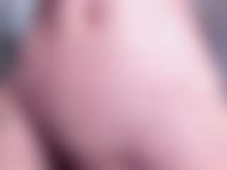 Live cam show with salomee-star - Gagging on Free Soda
