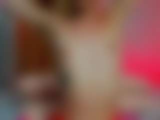 Live cam show with salomee-star - Gagging on Camsoda