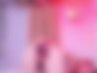 Show en direct avec salomee-star - Camel Toe sur Camsoda