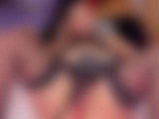 charlottee-08's Live Sex Cam Show